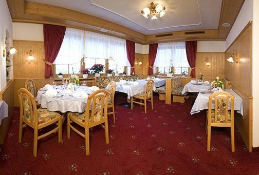 Hotel Persura Ишгъл Екстериор снимка