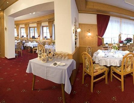 Hotel Persura Ишгъл Екстериор снимка